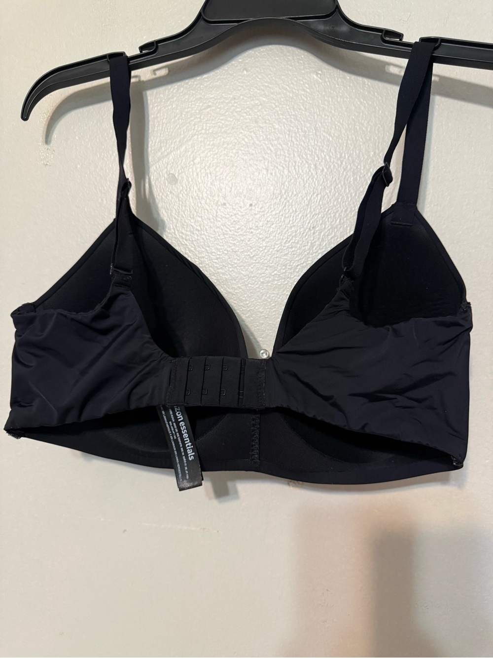 Amazon Essentials Black Wireless Adjustable Comfort Bra